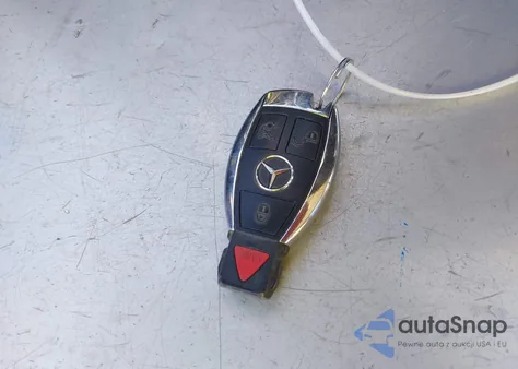 2017 Mercedes-Benz C 300 из США, поврежденный, VIN 55SWF4JB6HU199163